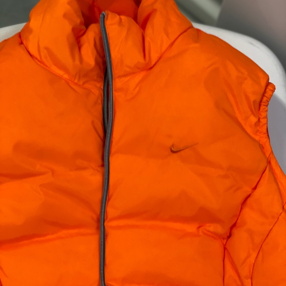 Nike Reversible Vest - Picture 4 of 4